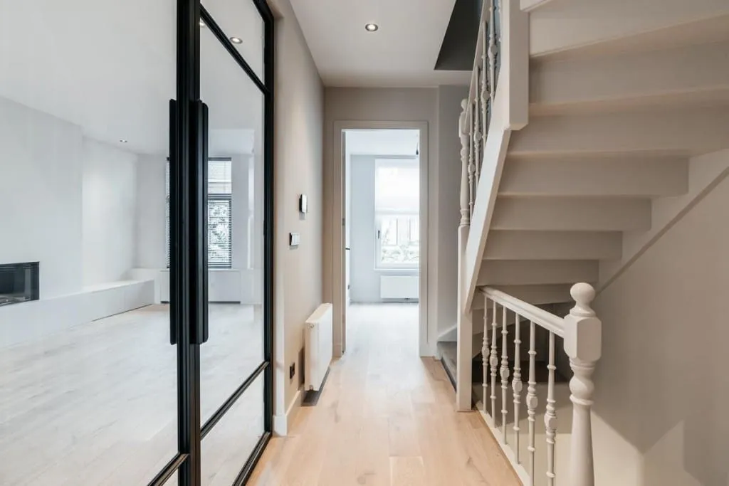 Entrée - Renovated Maisonette with Roof Terrace in Duinoord