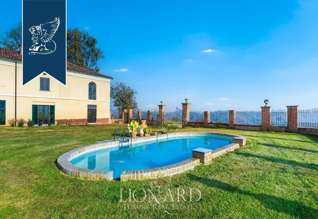 Piscine - 17th-Century Castle with Pool in Monferrato
