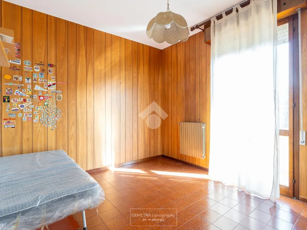 Chambres - Two-Level Attico with Terraces in Vignola