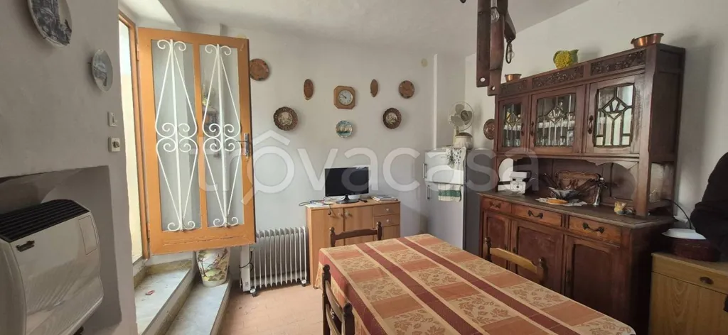 Söögituba - Semi-detached House with Garden in Monastero di Vasco