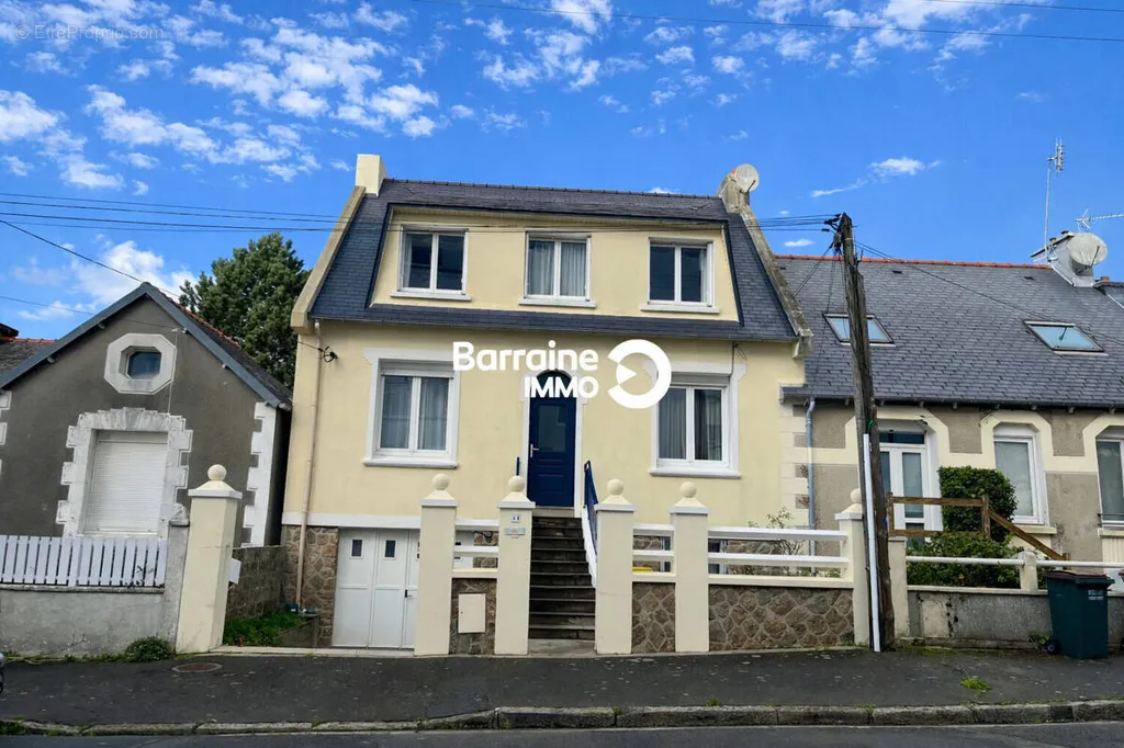 Exterior - Spacious House with Garden in Brest - Le Guelmeur