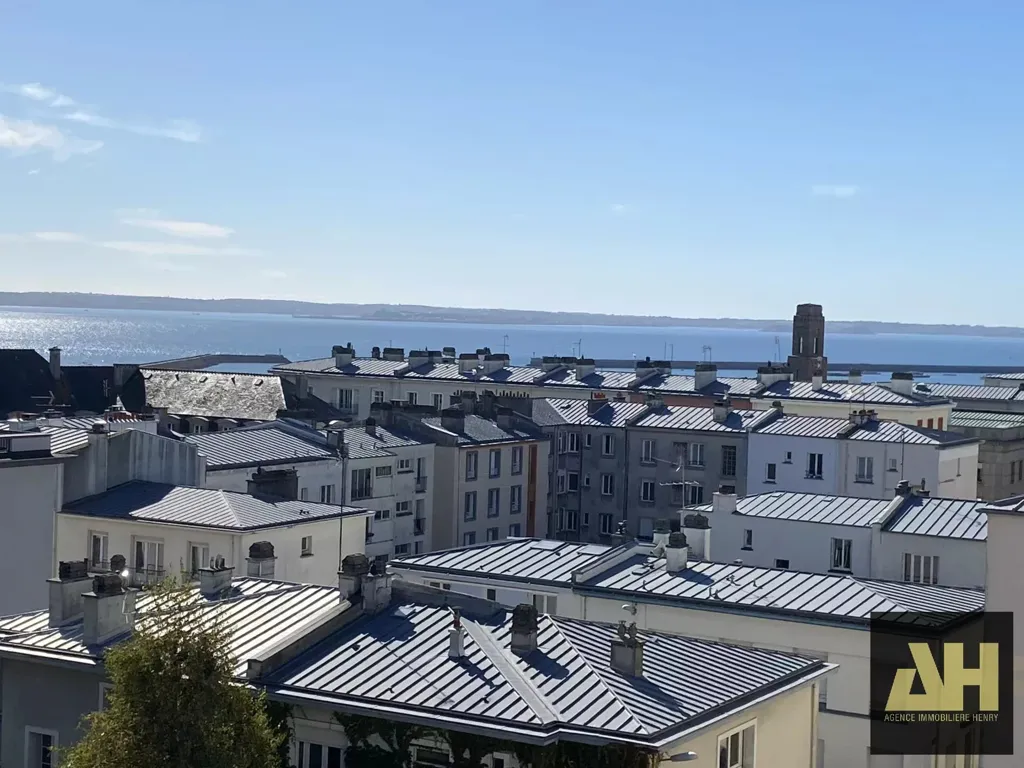 Rõdu - Charming Flat with Balcony in Brest
