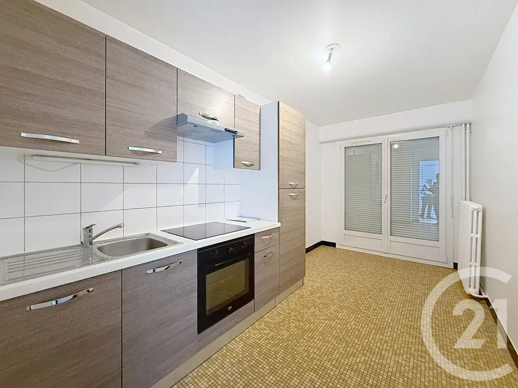 Köök - 3-Bed Flat with Garden in Nanterre Ville