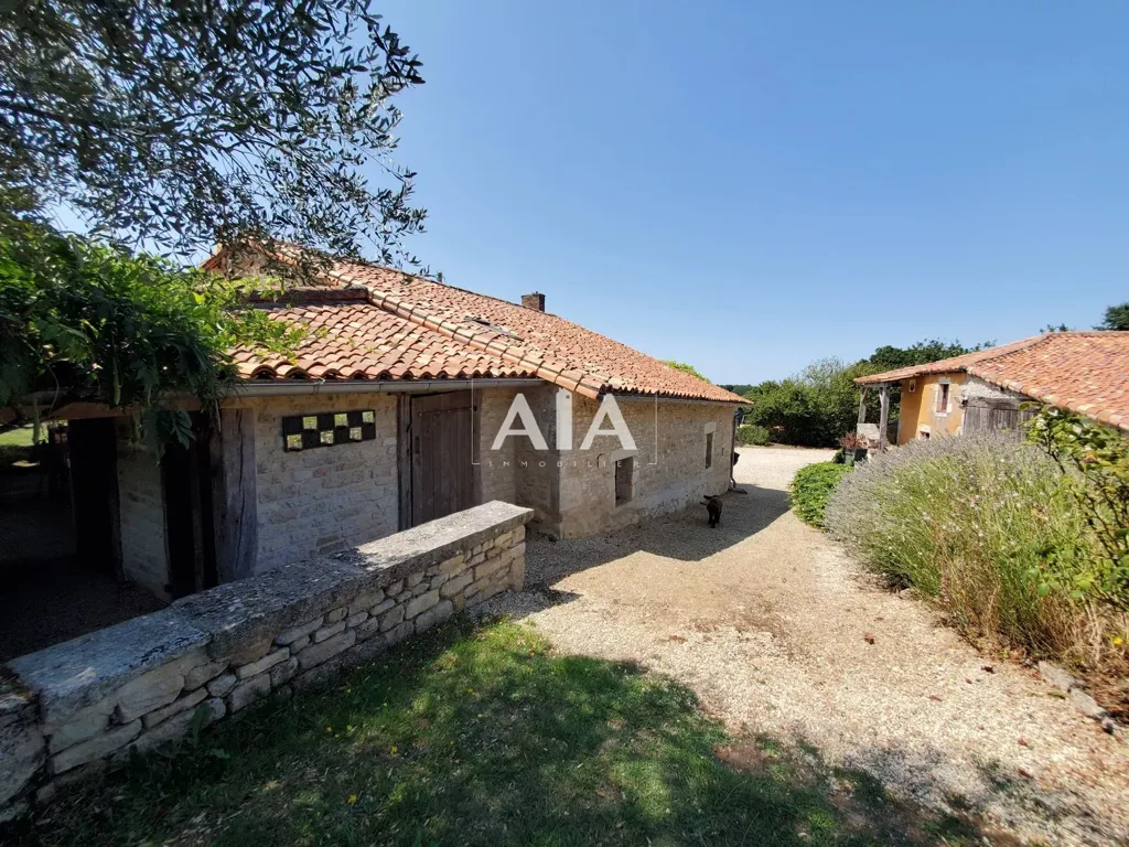 Välivaade - Charming Property with Pool between Civray and Ruffec