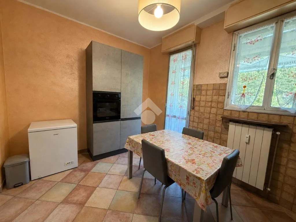 Salle à manger - Rear-Facing Apartment with Garden in Torino