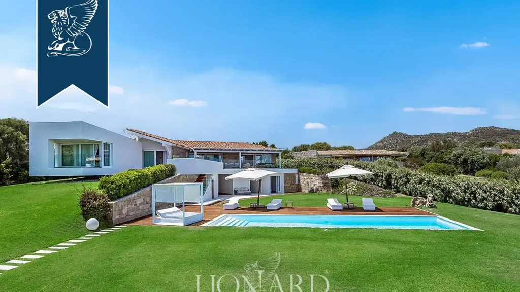 Piscine - Modern Villa with Sea View in Puntaldia, Sardinia