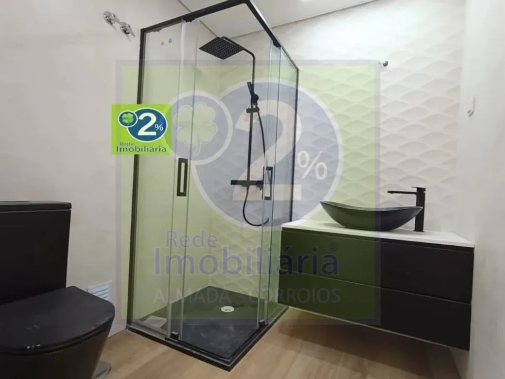 Vannitoad - Luxury House with Pool in Charneca de Caparica