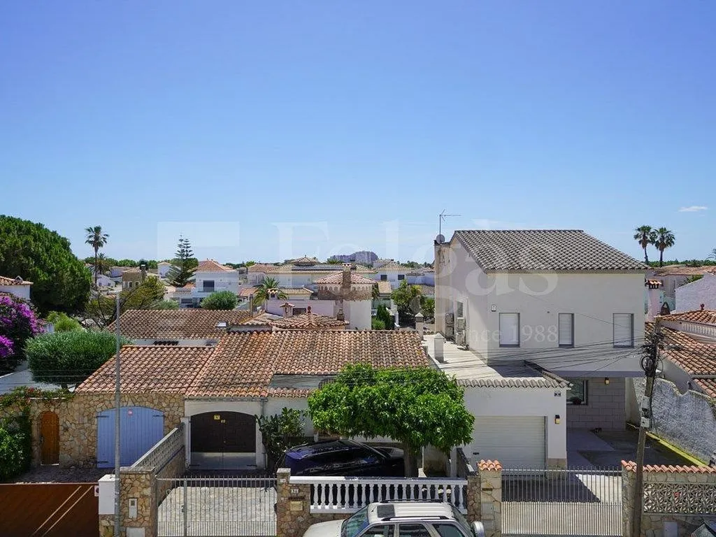 Esterno - Apartment with Lake View in Empuriabrava