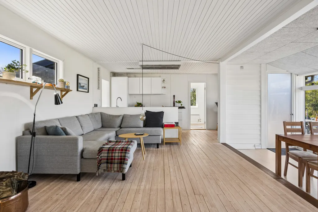Elutuba - Updated Summer House with Sea View near Vordingborg