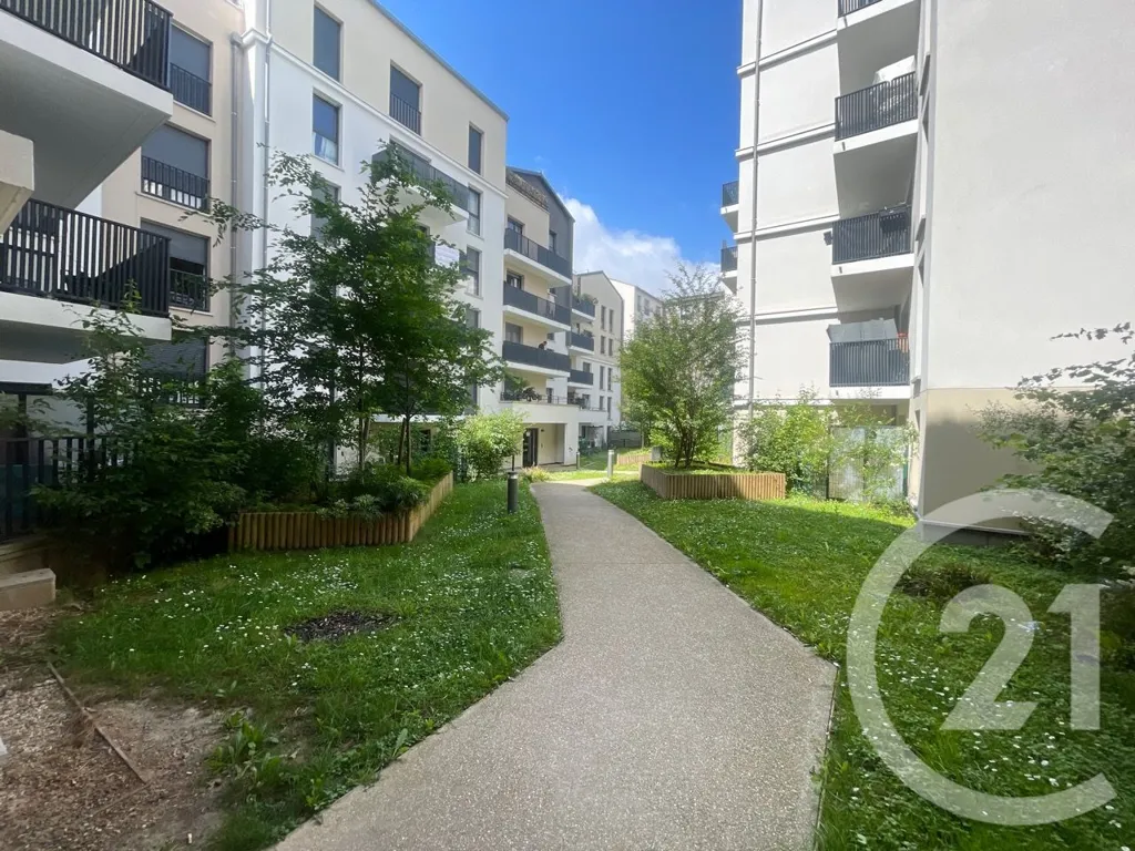Giardino - Duplex Apartment with Terrace in Bobigny