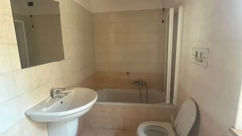 Appartement 3 pièces à IT