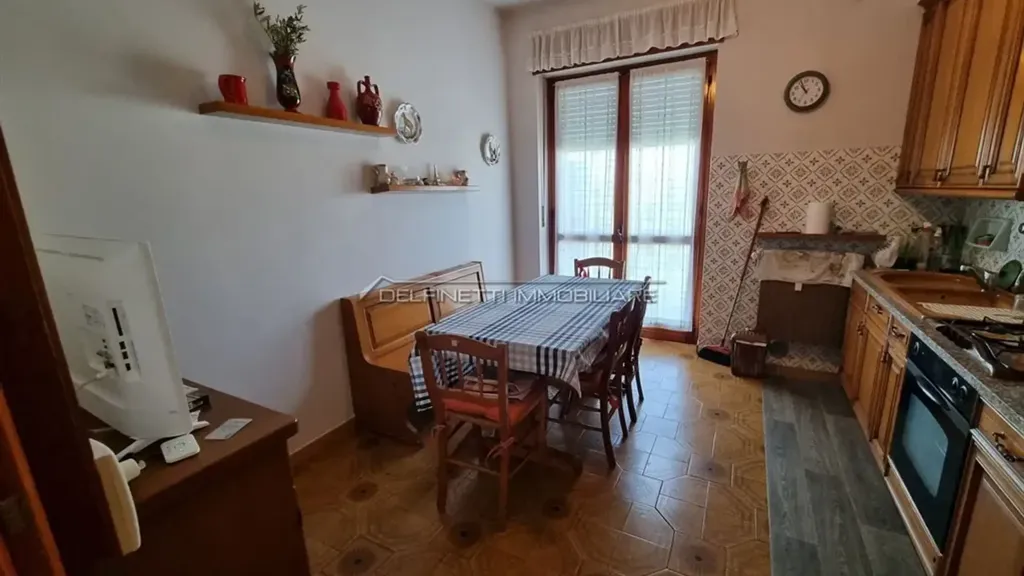 Salle à manger - Significant Apartment with Terrace in Alba