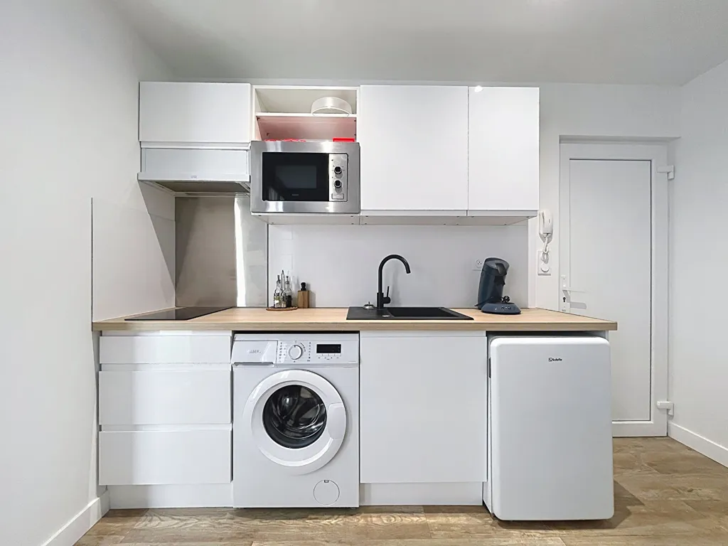 Cuisine - Studio Meublé avec Terrasse au Centre de Cholet