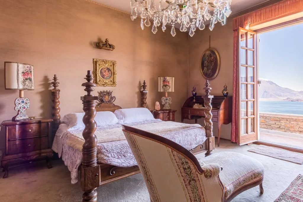 Chambres - Luxury Villa with Lake View in Dongo