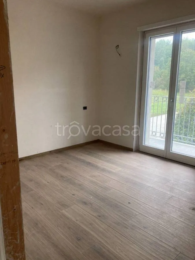 Toad - Newly Built Apartment with Balcony in Alba
