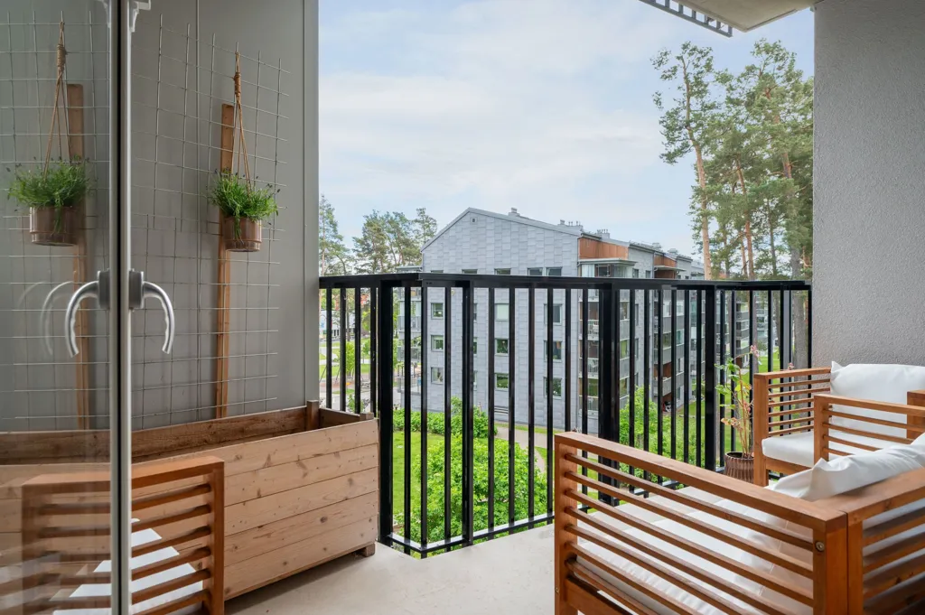 Balcon - Modern Apartment with Double Balconies in Valla