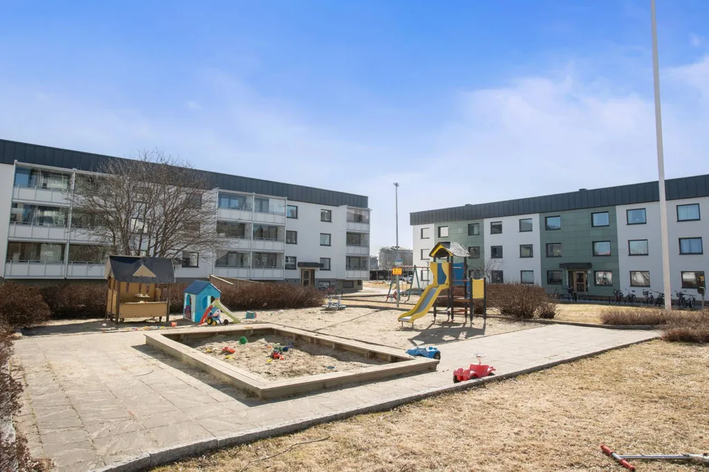Aed - Apartment with South-Facing Balcony in Västerbotten