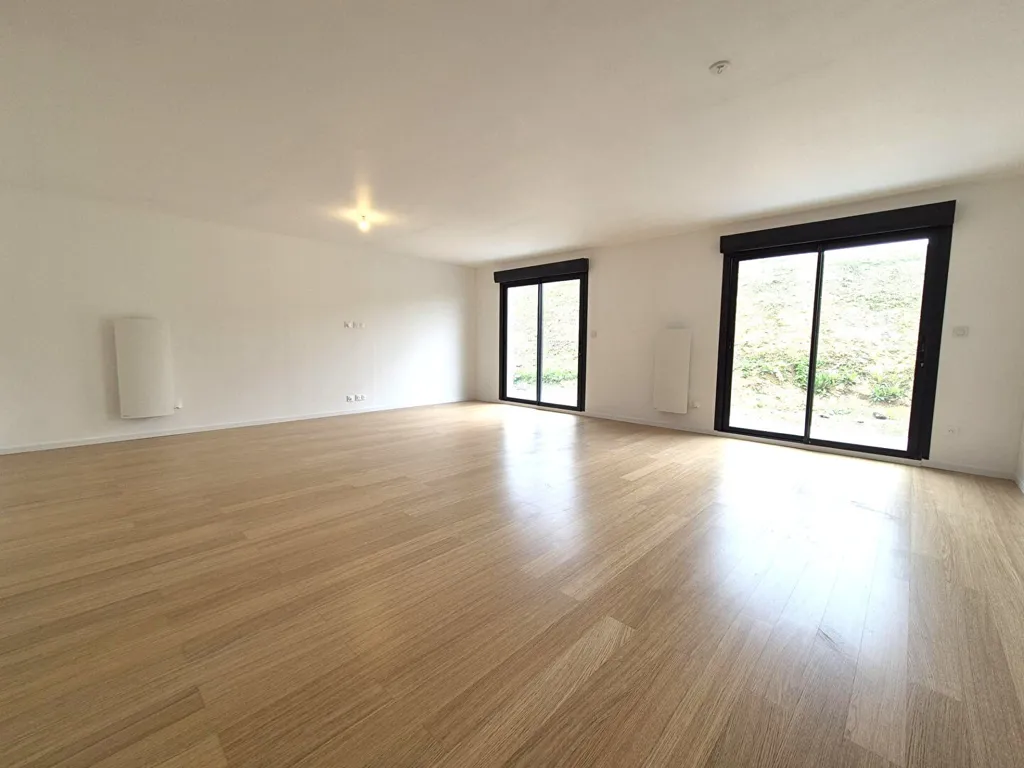 Toad - Modern House with Terrace in Oignies