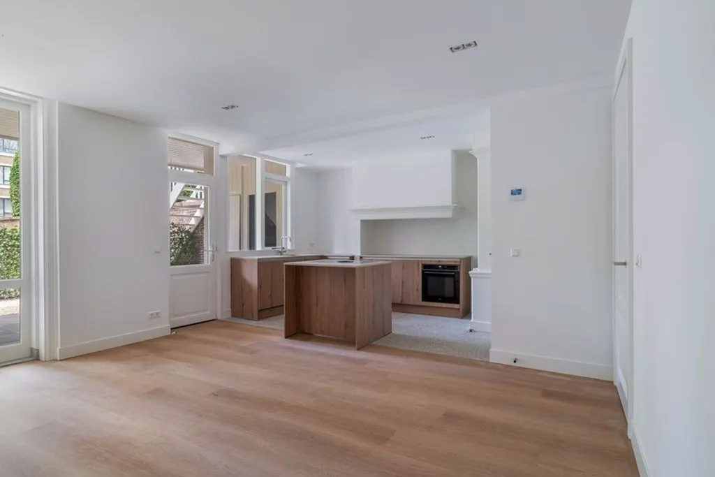Séjour - Renovated Apartment with Garden in The Hague