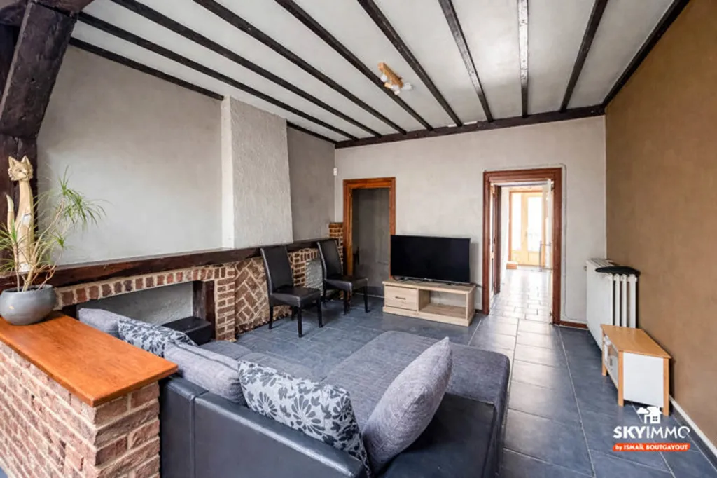 Elutuba - House with Courtyard and Garage in Seraing