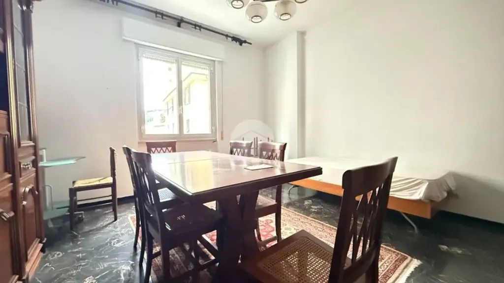 Söögituba - Spacious Flat with Balcony in Genoa