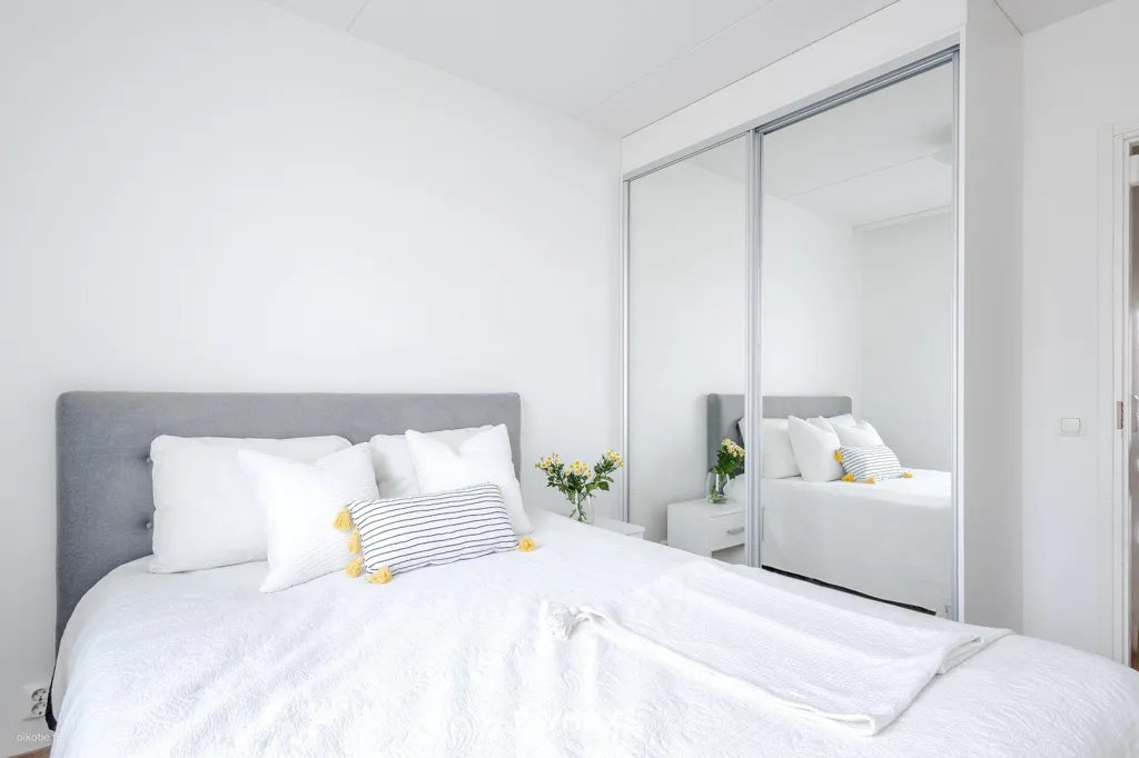 Bedrooms - Modern Apartment with West-Facing Terrace in Länsi-Pasila