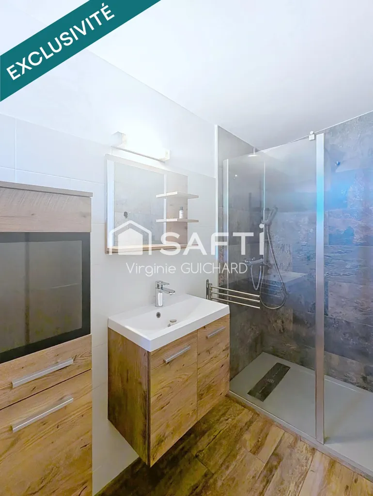 Bathrooms - Architect's Villa with Pool in Aiglun