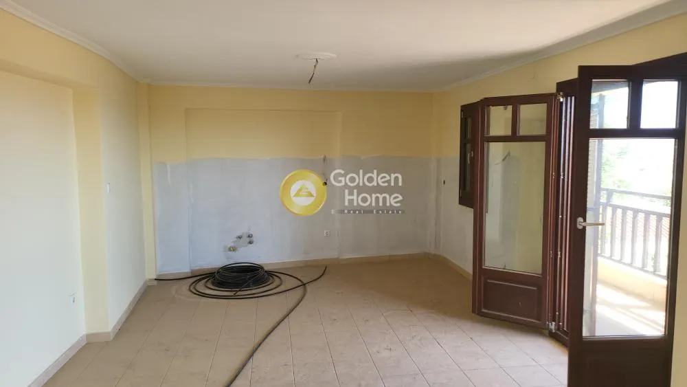 Rooms - Multi-Unit Building with Sea View in Thessaloniki Centre