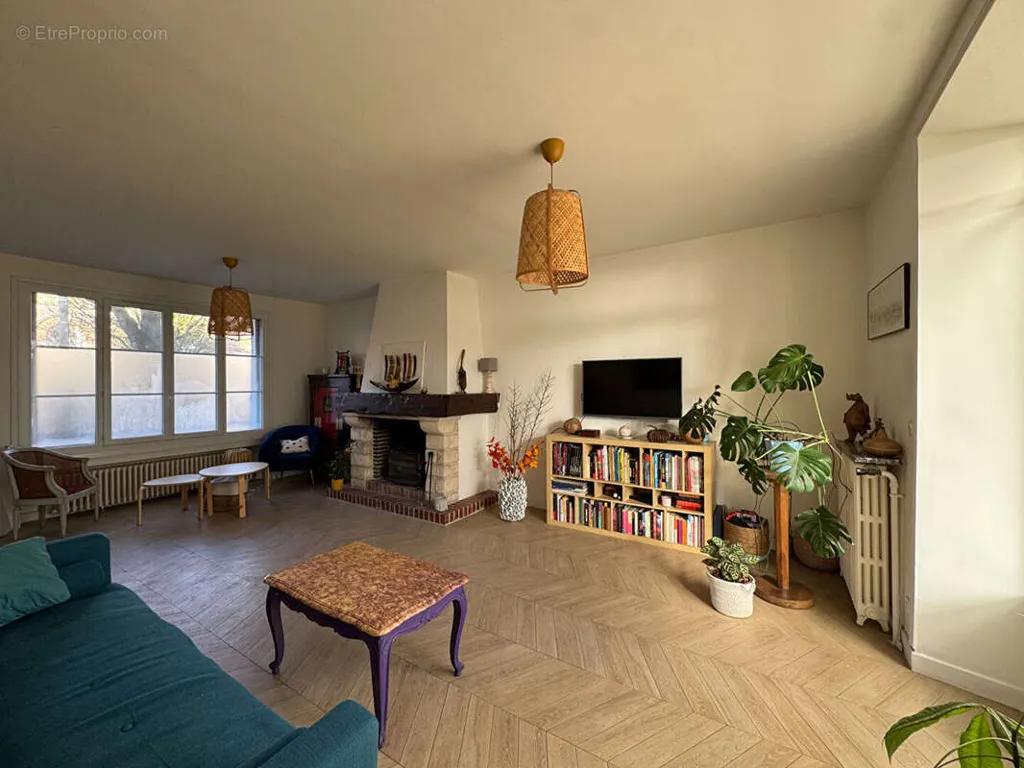 Soggiorno - Character House with Garden in Melun Centre
