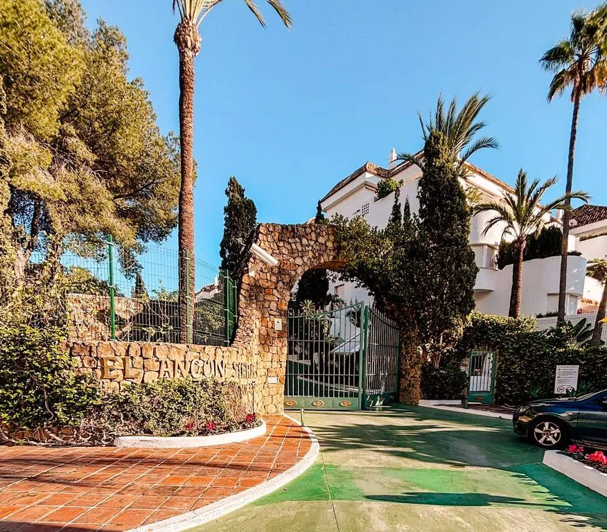 Exterior - Luxury Penthouse with Terraces in Marbella