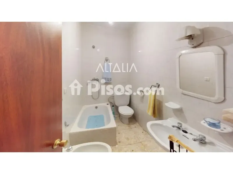 Salles de bain - Maison 3 pièces à ES