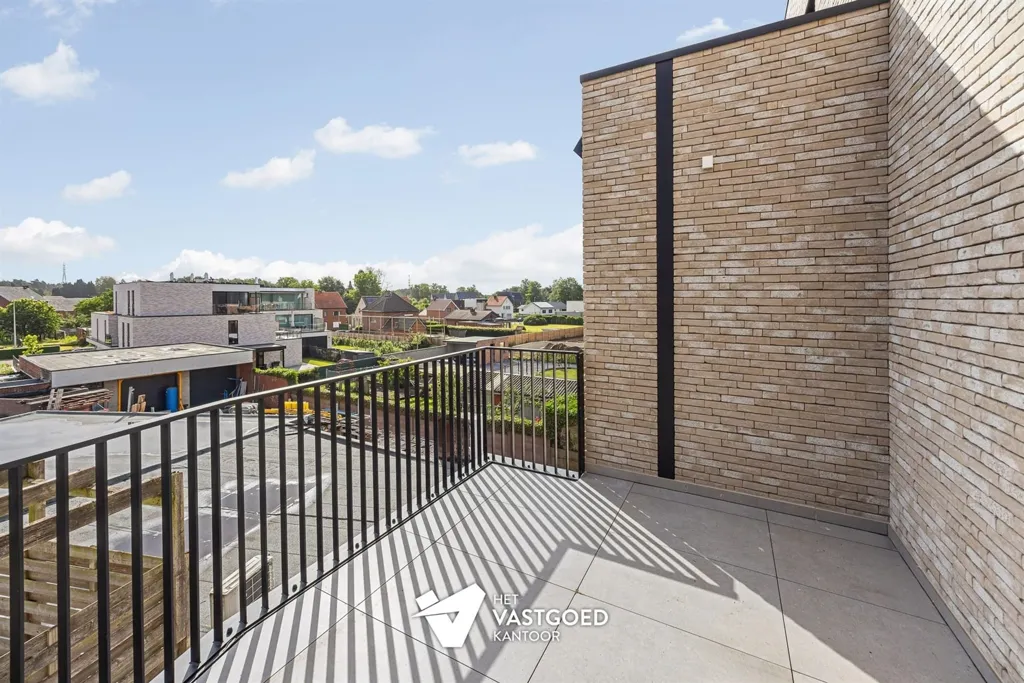 Balcone - Newly Built Apartment with Terrace in Ham