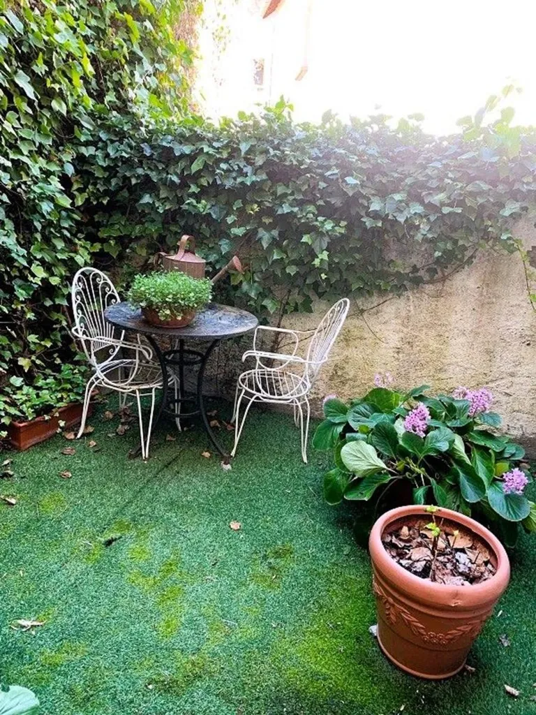 Aed - Spacious House with Mountain Views in Sin