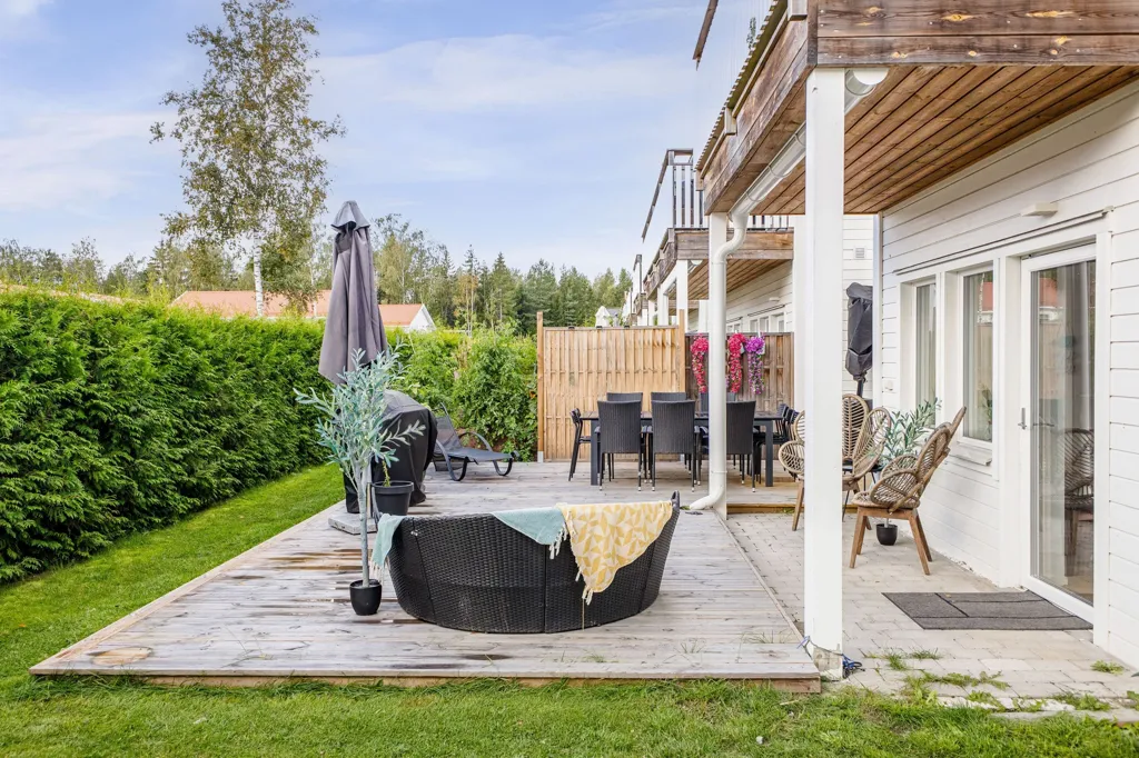 Terrasse - Spacious 4-Bedroom with Sunny Terrace in Bredsand