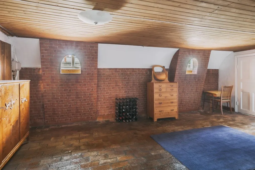 8-room house in Töreboda kommun
