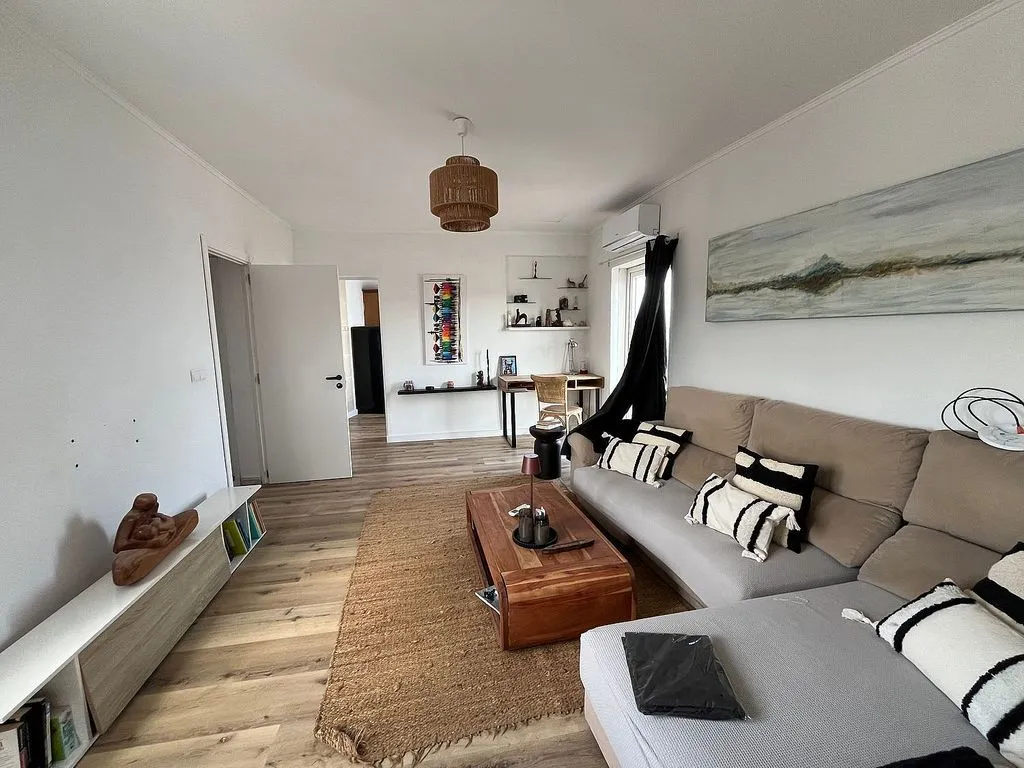 Living Room - Apartment with Sea View and Pool in Cala de Bou