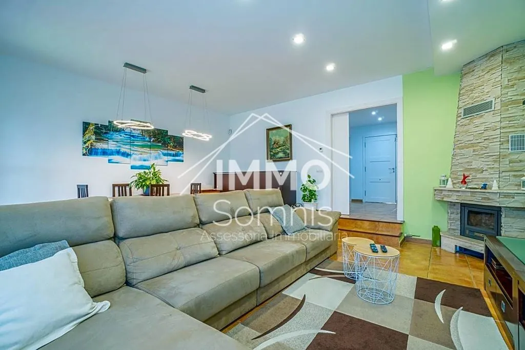 Soggiorno - Townhouse with Pool in Torroella de Fluvià