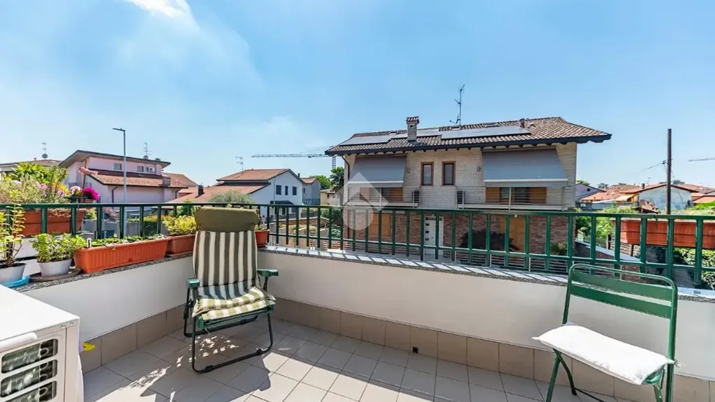 Terrazza - Trilocale with Balcony in Lainate