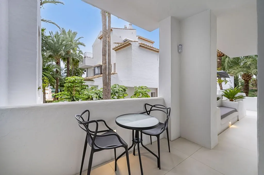 Terrass - Duplex with Pool in Marbella's Golden Mile