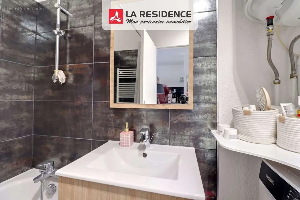 Appartement avec Piscine au Calme à Fréjus
