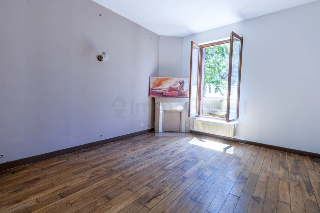 Rooms - Apartment with Private Courtyard in Vitry-sur-Seine