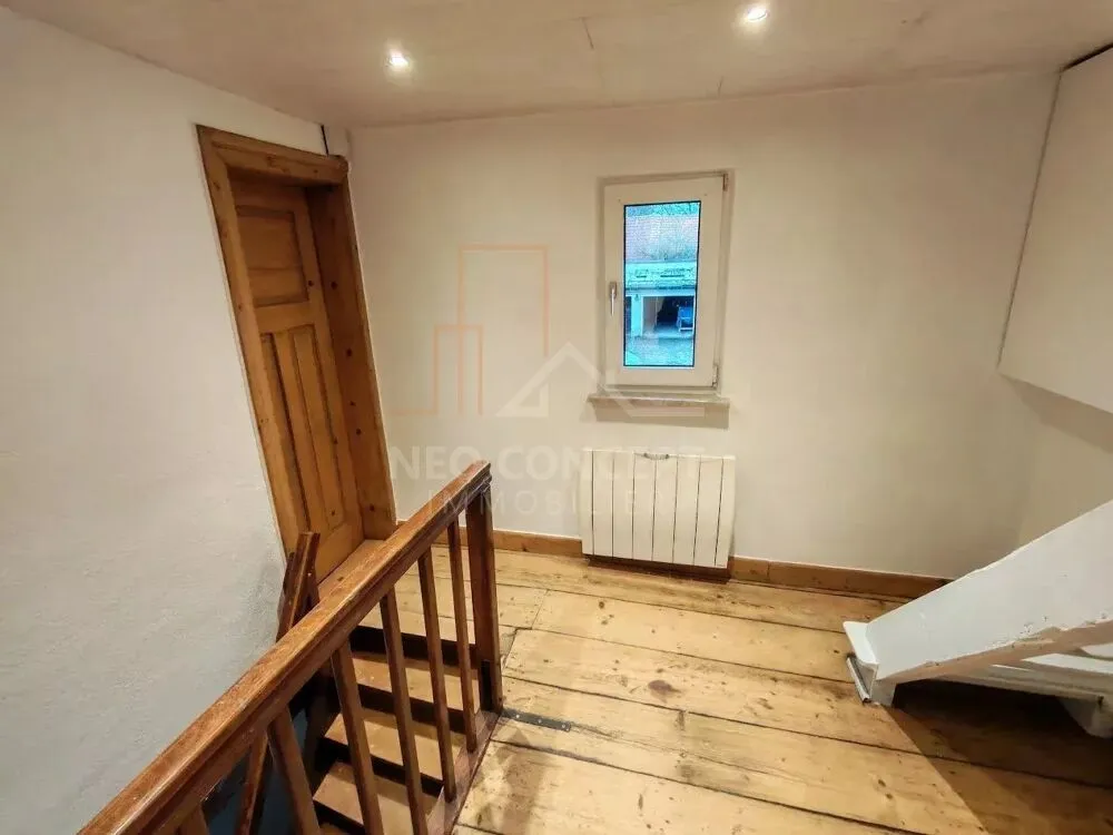 Toad - Renovated 3-Bed Flat in Hoffen