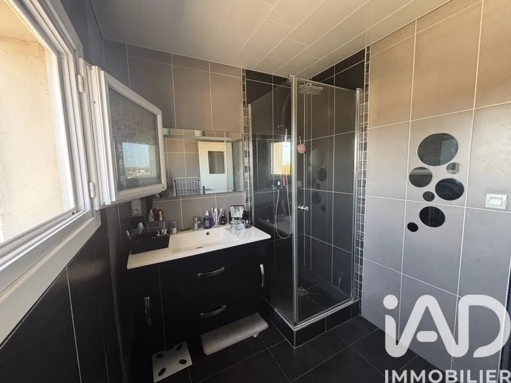 Vannitoad - Bright 3-Piece Apartment in Pont-Sainte-Marie
