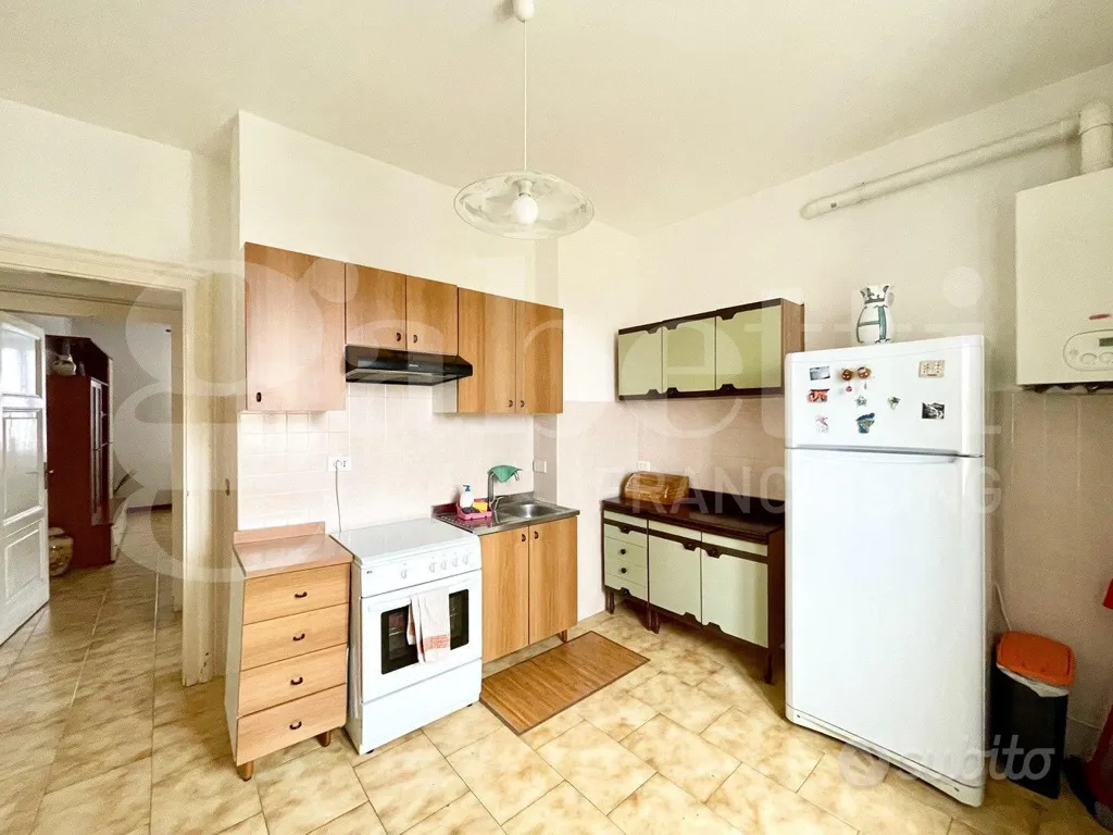 Cucina - Apartment with Balcony in Orte