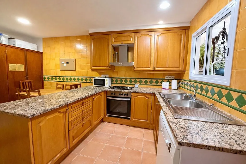 Cuisine - Terraced House with South Terrace in Sitges Centre