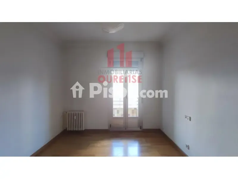Pièces - Apartment with Balcony in City Centre