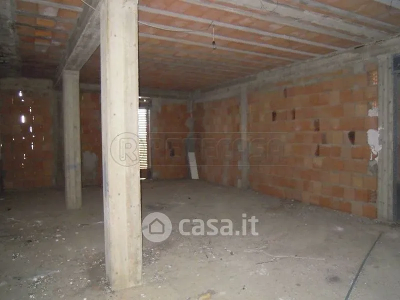 Pièces - Bifamiliar Villa with Balcony in Caltanissetta