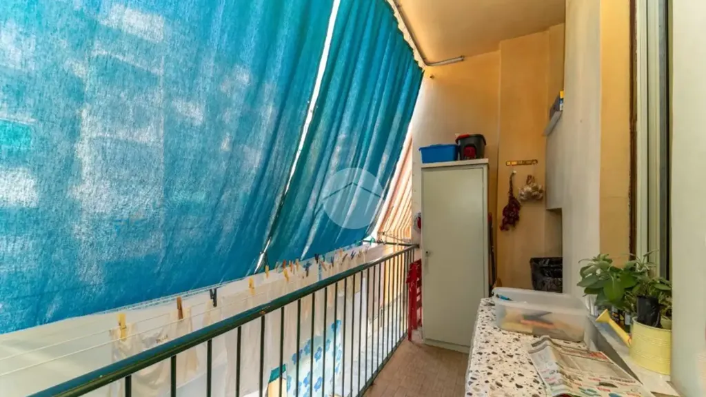 Rõdu - Rustic-Style Flat with Balcony in Torino