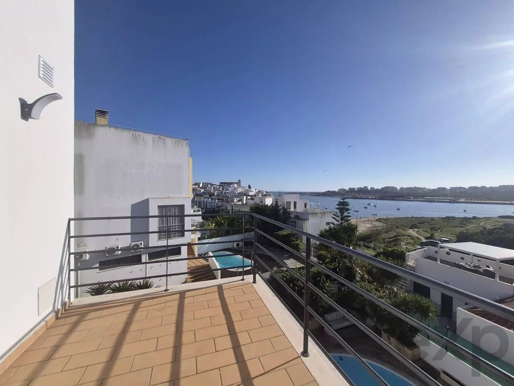 Rõdu - Luxury Triplex with Pool in Ferragudo