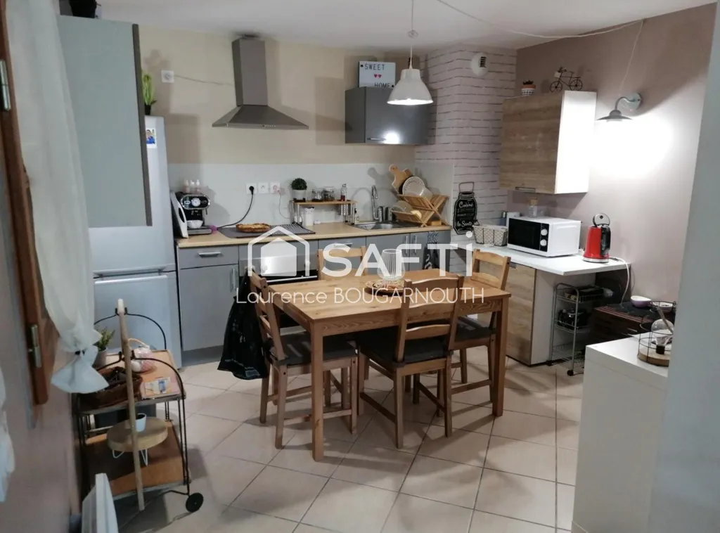 Cuisine - Appartement avec Terrasse et Piscine à Roquemaure